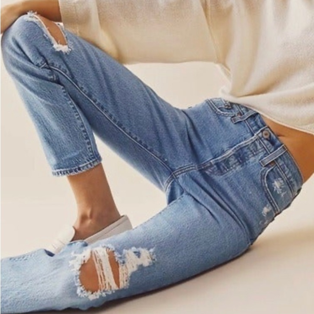 Levi’s Wedgie Straight NWT Jeans
